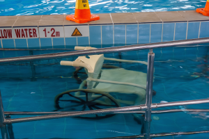 Schwimm-Meister fordern Bronze-Vorschrift für Minderjährige in Öffentlichen Schwimmbädern