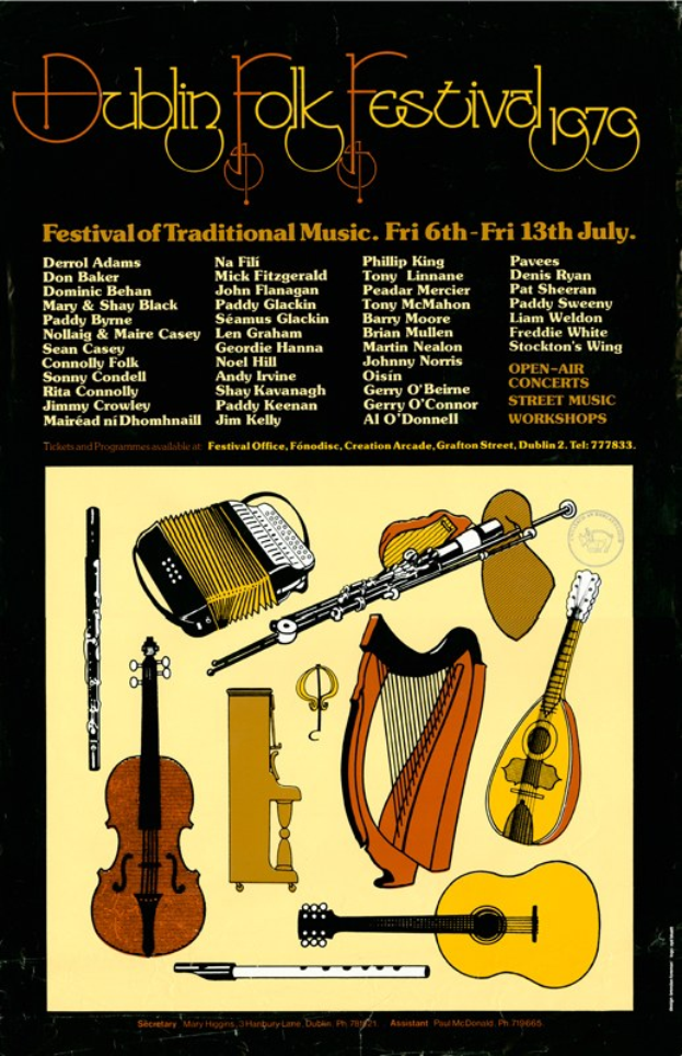 Plakat für das Dublin Folk Festival 1975 mit musikalischen Instrumenten wie Gitarre, Harfe, Flüte und Schlagzeug sowie Text mit Festival-Informationen.