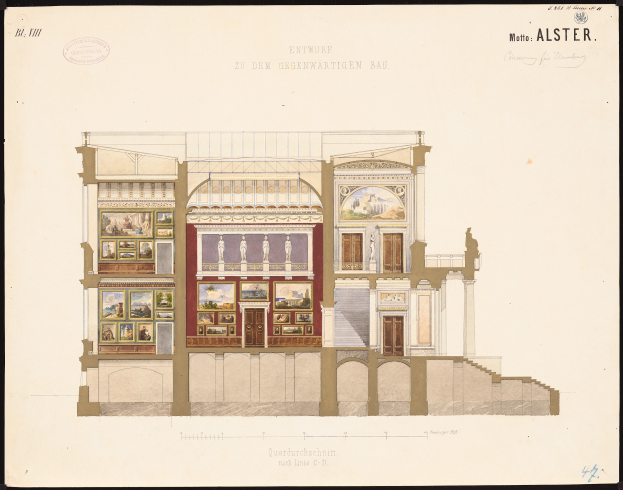 Ein detailliertes Bild einer Opernhaus-Fassade, das zahlreiche Fenster, Türen, Säulen und farbenfrohe Gemälde zeigt, die Innenräume darstellen, sowie begleitenden Text mit historischen Informationen.